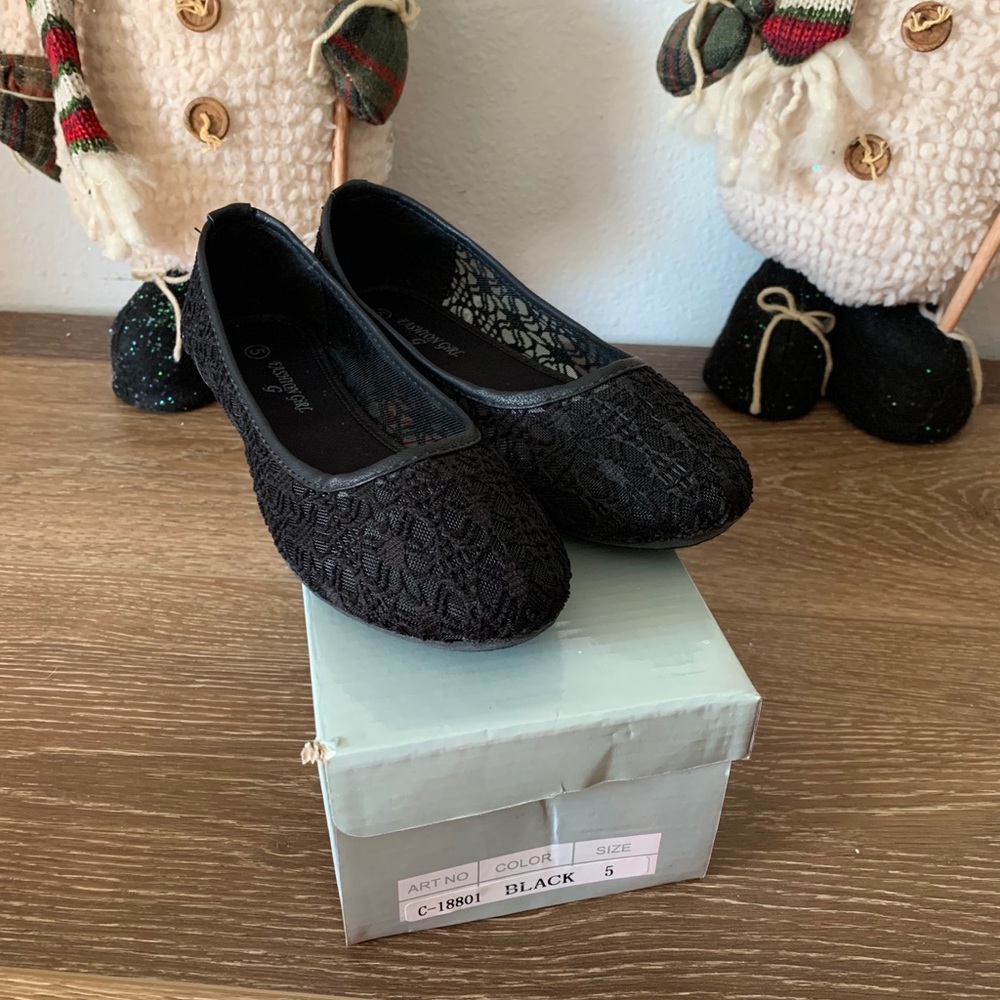 NEW BLACK WOMAN FLATS